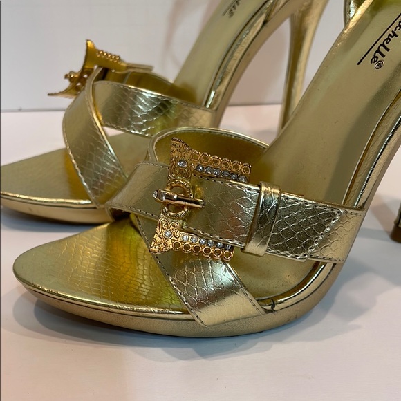 Anne Michelle Gold Heels with Stiletto Heels and Open Toe Design - Picture 6 of 12
